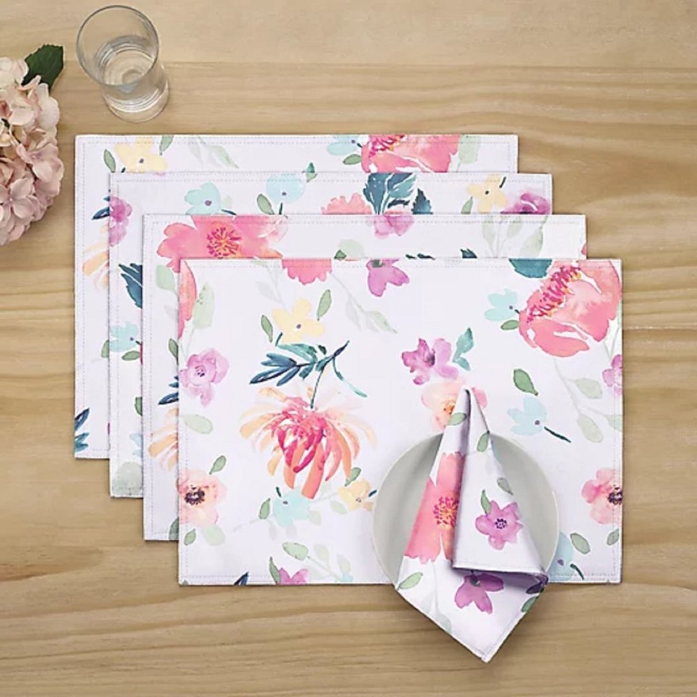 brand new Set of 4 Spring Jubilee Abstract Floral Fabric 13x18 inch Placemats